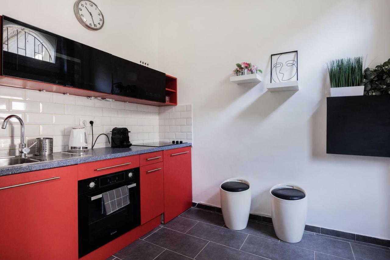 Trendy Apartment At The Hippest Location Budapest Bagian luar foto